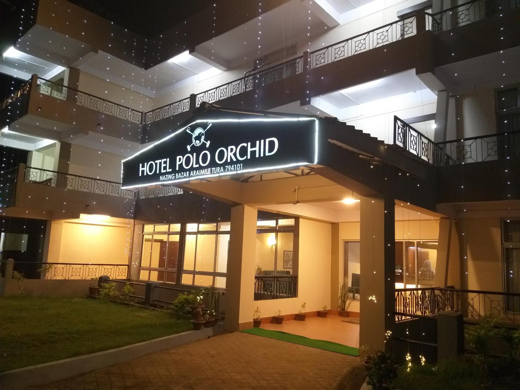 Polo Tura Hotel Luaran gambar
