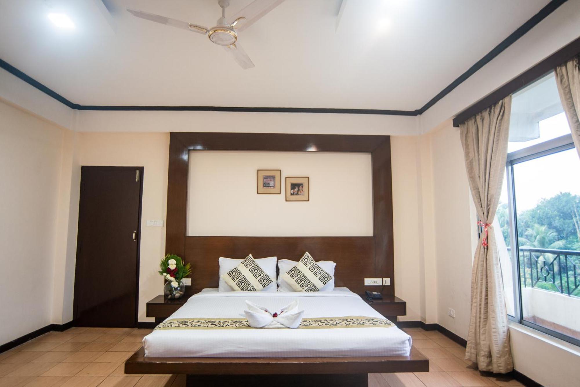 Polo Tura Hotel Luaran gambar