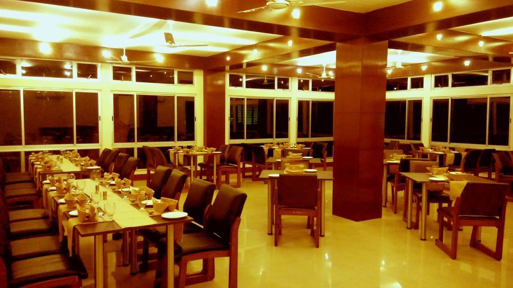 Polo Tura Hotel Luaran gambar