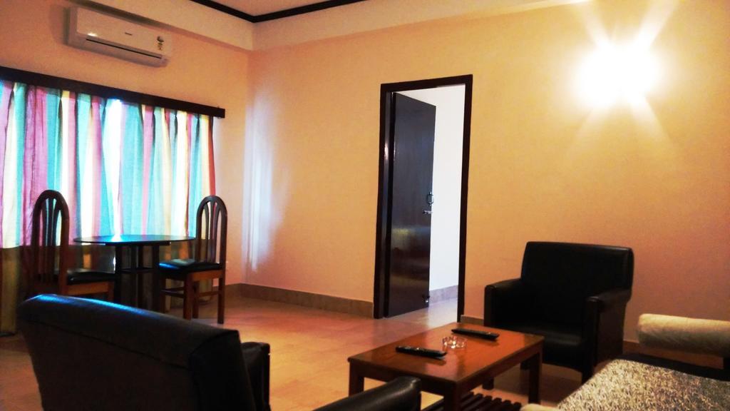 Polo Tura Hotel Bilik gambar